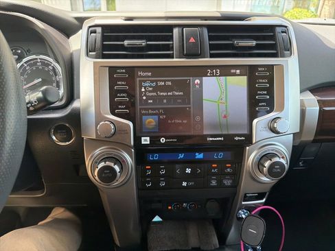 Used 2021 Toyota 4Runner Limited AWD/4WD image 7