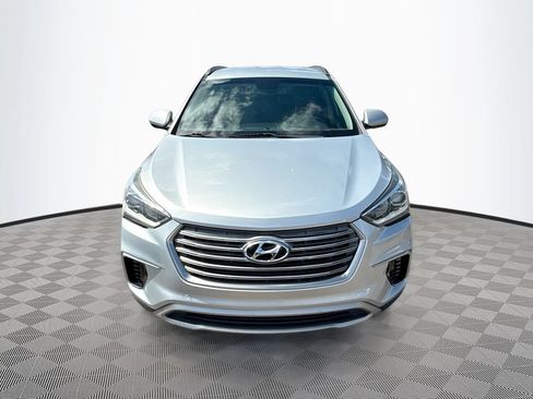 Used 2018 Hyundai Santa Fe SE w/ Cargo Package FWD image 2