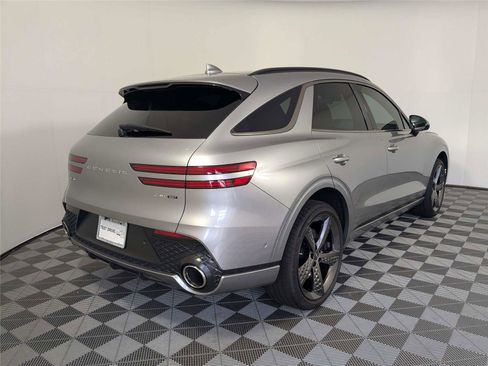 Used 2024 Genesis GV70 3.5T Sport w/ Sport Advanced Package AWD/4WD image 5