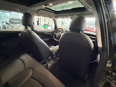 Used 2019 MINI Cooper 4-Door Hardtop FWD image 25