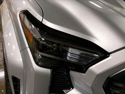 Certified 2025 Toyota Tacoma TRD Sport image 28