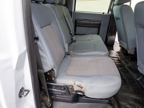 Used 2011 Ford F550 4x4 Crew Cab Super Duty w/ Payload Upgrade Pkg image 12