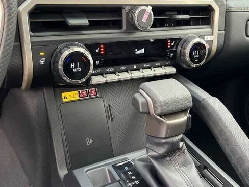 New 2024 Toyota Tacoma Limited w/ Limited Package (LT) image 28