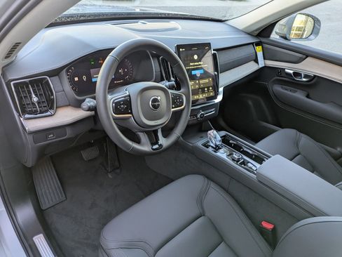 New 2026 Volvo XC90 B5 Plus image 12