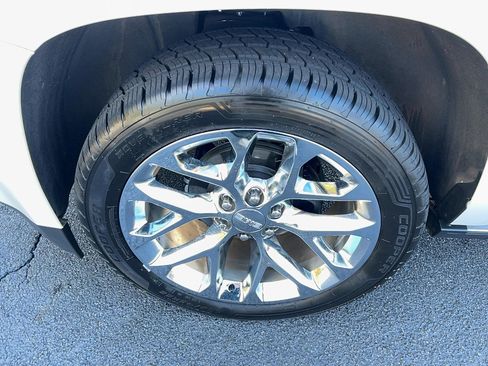 Used 2019 GMC Yukon Denali w/ Denali Ultimate Package image 9