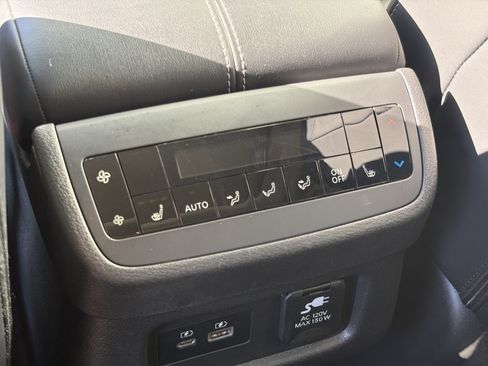 Used 2023 Nissan Pathfinder Platinum w/ Lighting Package (N93) image 14