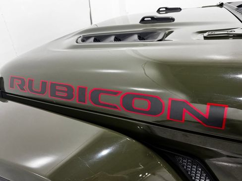 Used 2021 Jeep Wrangler Unlimited Rubicon w/ Uconnect 4C Nav & Sound Group AWD/4WD image 36