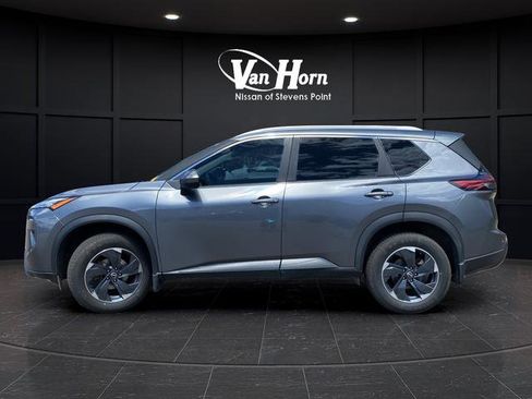 Used 2025 Nissan Rogue SV w/ SV Premium Package AWD/4WD image 4
