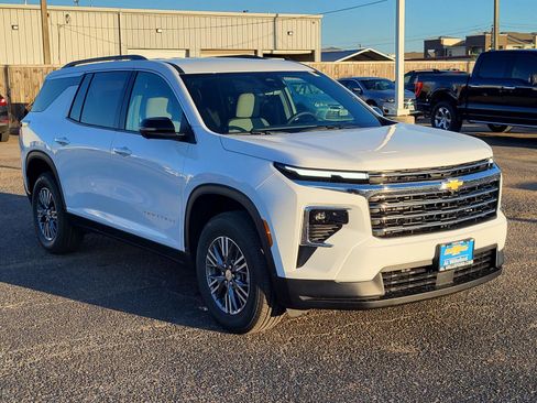 New 2026 Chevrolet Traverse LT image 7