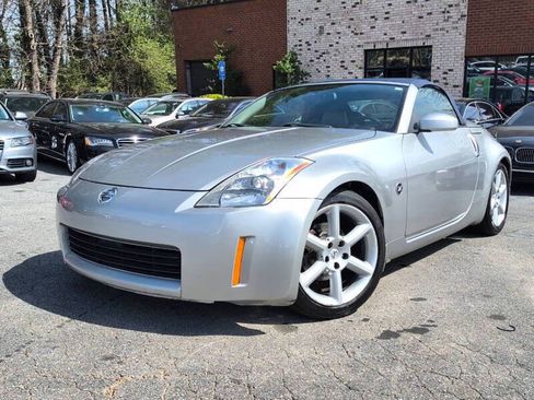Used 2005 Nissan 350Z Touring RWD image 1