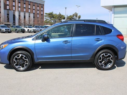 Used 2017 Subaru Crosstrek 2.0i Limited image 8