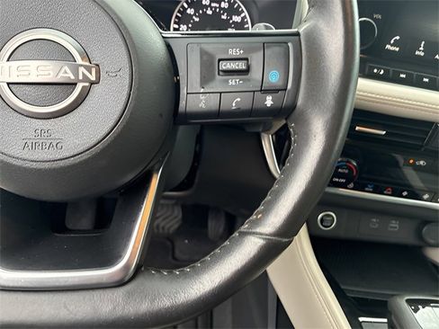 Used 2023 Nissan Rogue SL w/ SL Premium Package image 24