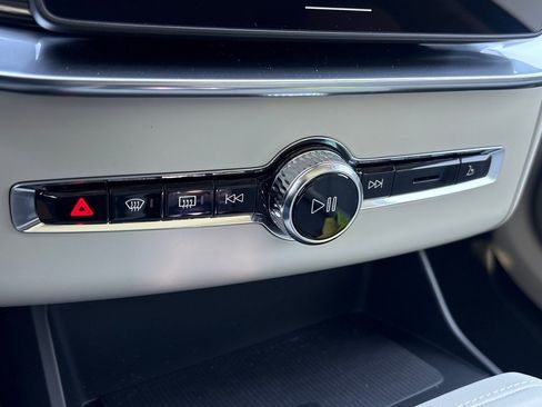 New 2026 Volvo XC90 T8 Ultra w/ Protection Package Premier image 15