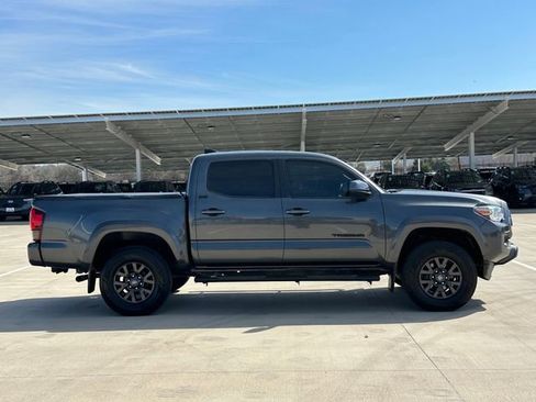 Used 2021 Toyota Tacoma SR5 image 7