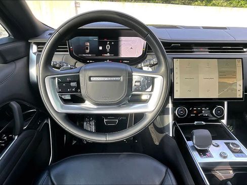 Used 2023 Land Rover Range Rover Autobiography image 6