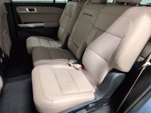 Used 2021 Ford Explorer Limited w/ Equipment Group 301A image 19