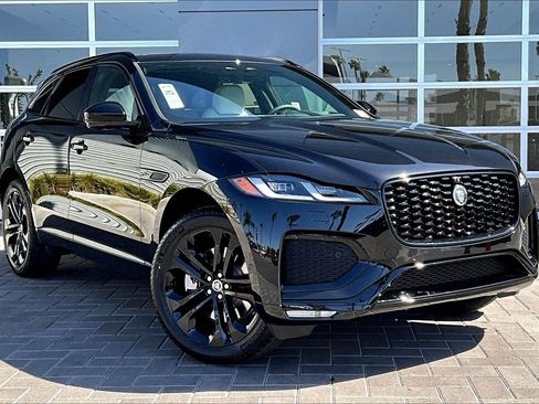 New 2026 Jaguar F-PACE R-Dynamic S image 2