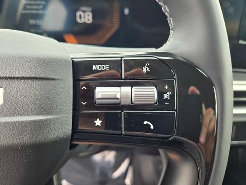 New 2026 Kia Sorento LX FWD image 12