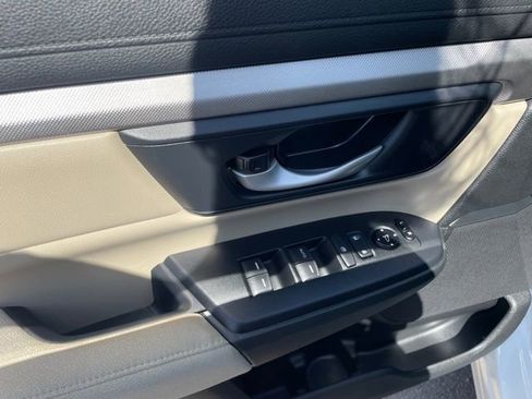 Used 2019 Honda CR-V LX image 10