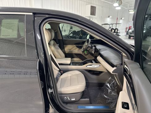 New 2026 Lincoln Nautilus Premier image 28