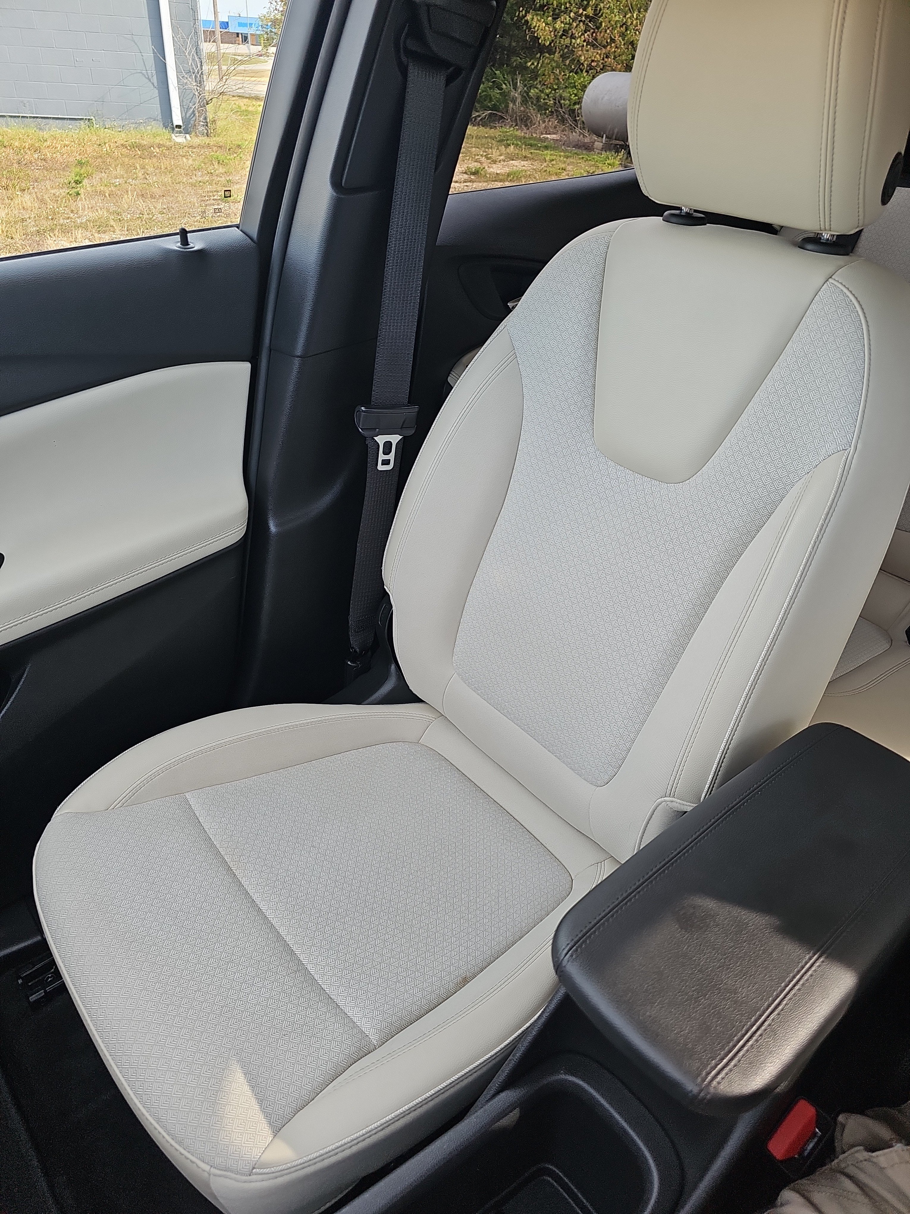 Used 2023 Buick Encore GX Select w/ Safety Package II AWD/4WD image 29