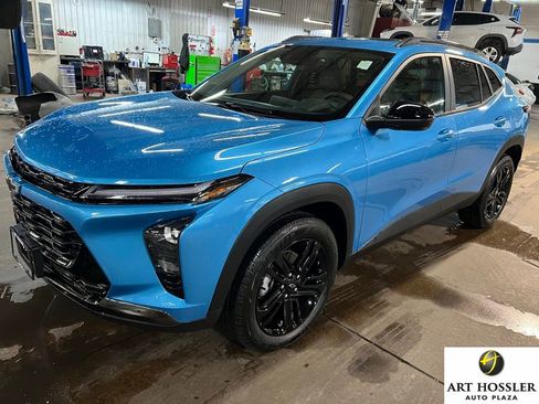 New 2026 Chevrolet Trax ACTIV w/ Sunroof Package FWD image 1