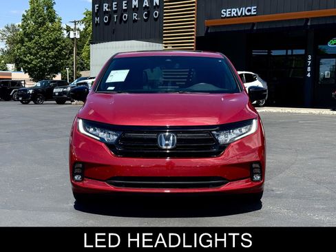 Used 2024 Honda Odyssey Sport image 3