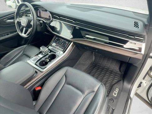 Used 2020 Audi Q8 Premium Plus image 23