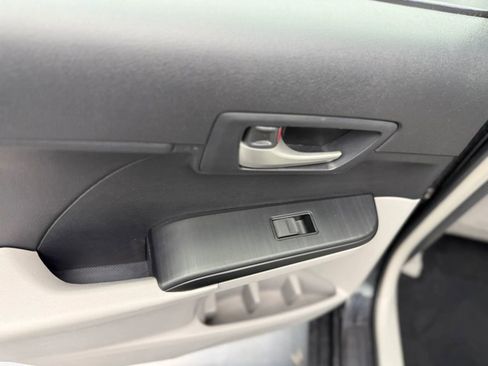 Used 2013 Toyota Camry LE FWD image 27