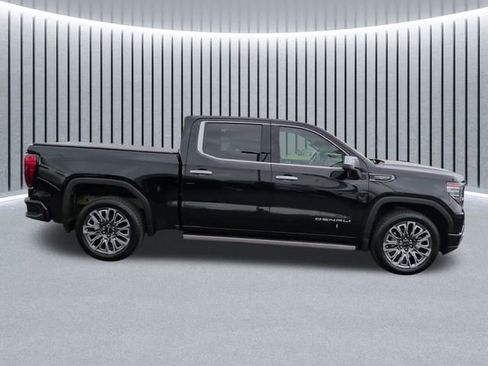 Certified 2023 GMC Sierra 1500 Denali Ultimate AWD/4WD image 4