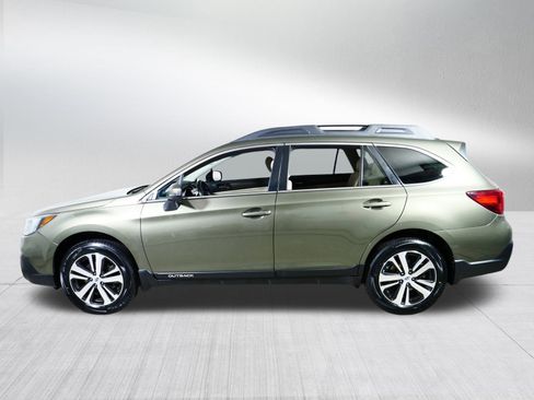 Used 2018 Subaru Outback 2.5i Limited AWD/4WD image 4