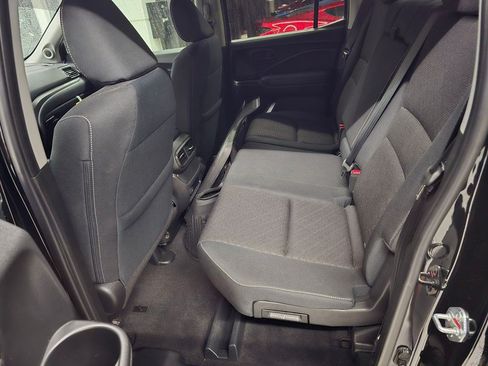 Used 2025 Honda Ridgeline Sport image 33
