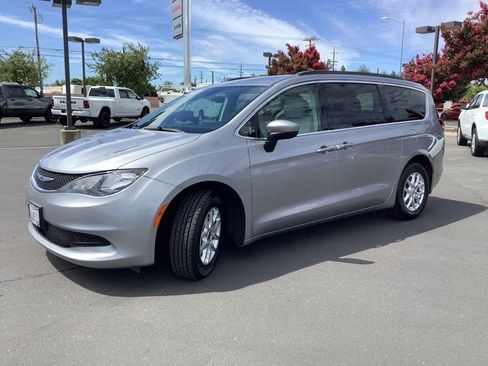 Used 2021 Chrysler Voyager Lxi image 5