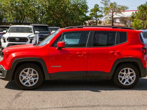 Used 2015 Jeep Renegade Latitude w/ Popular Equipment Group FWD image 8