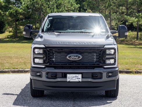 New 2026 Ford F350 Lariat w/ Black Appearance Package AWD/4WD image 2