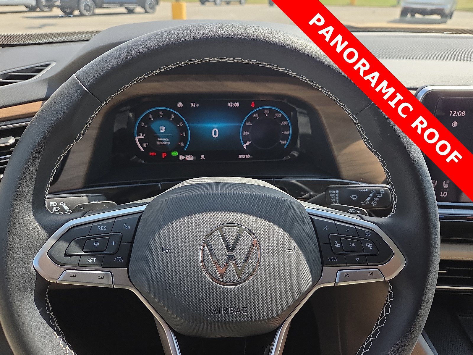 Used 2024 Volkswagen Atlas SE w/ Panoramic Sunroof Package FWD image 24