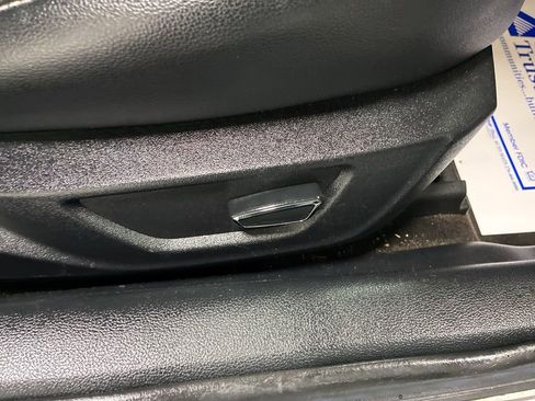 Used 2017 Ford Mustang Premium image 24