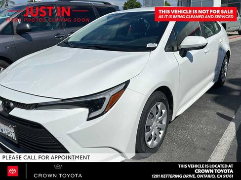 Used 2026 Toyota Corolla LE w/ Carpet Mat Package (TMS) FWD image 1