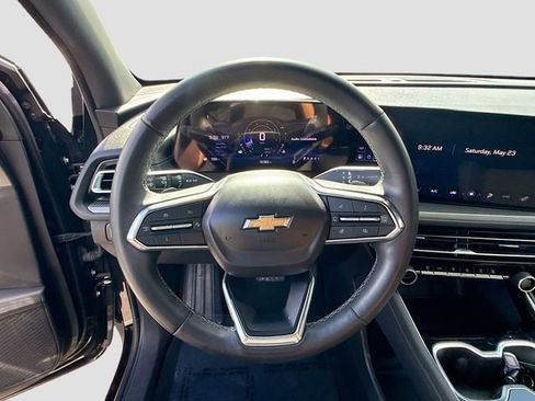 Used 2024 Chevrolet Traverse LS FWD image 11
