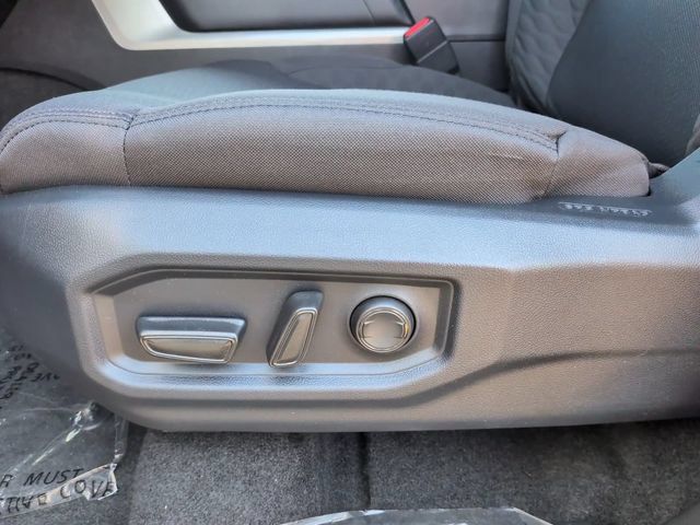 Used 2026 Toyota Tundra SR5 AWD/4WD image 13