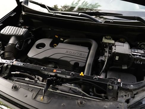 Used 2024 Chevrolet Equinox LT FWD image 29