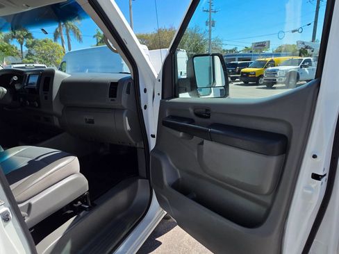 Used 2020 Nissan NV 2500 SV image 26