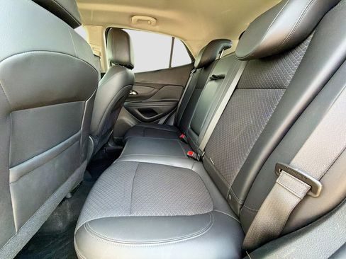 Used 2021 Buick Encore Preferred w/ Safety Package image 19