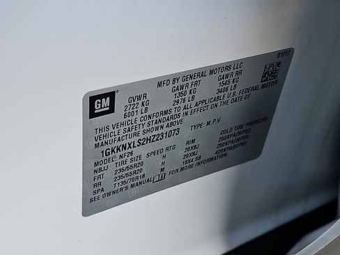 Used 2017 GMC Acadia Denali w/ Technology Package image 28