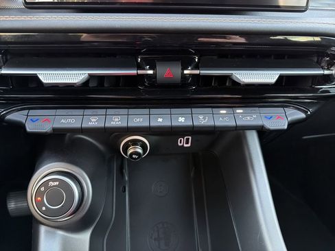 Used 2024 Alfa Romeo Tonale Ti image 26