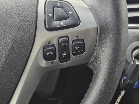 Used 2014 Ford Taurus SEL w/ Equipment Group 201A FWD image 25