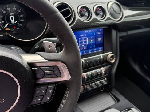 Used 2021 Ford Mustang Shelby GT500 w/ Technology Package image 28