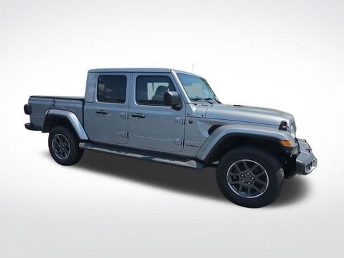 Used 2020 Jeep Gladiator Overland w/ LED Lighting Group AWD/4WD image 2