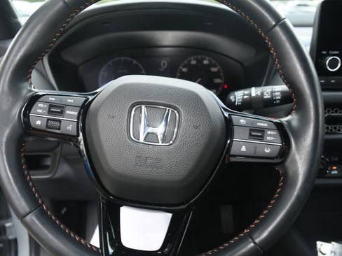 Used 2025 Honda HR-V Sport image 12