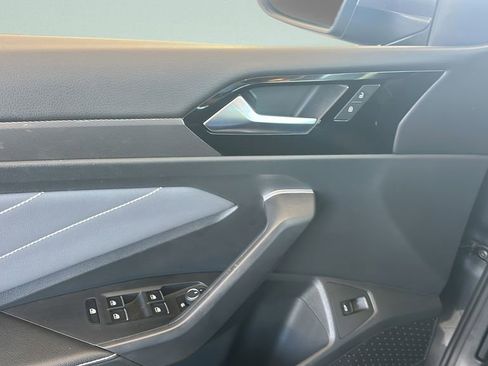 Used 2025 Volkswagen Jetta SEL image 21